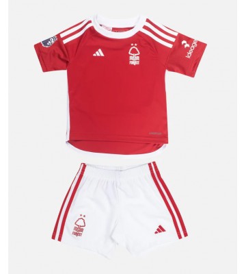 Nottingham Forest Replika Babytøj Hjemmebanesæt Børn 2023-24 Kortærmet (+ Korte bukser)